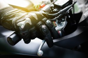 バイカーの手元